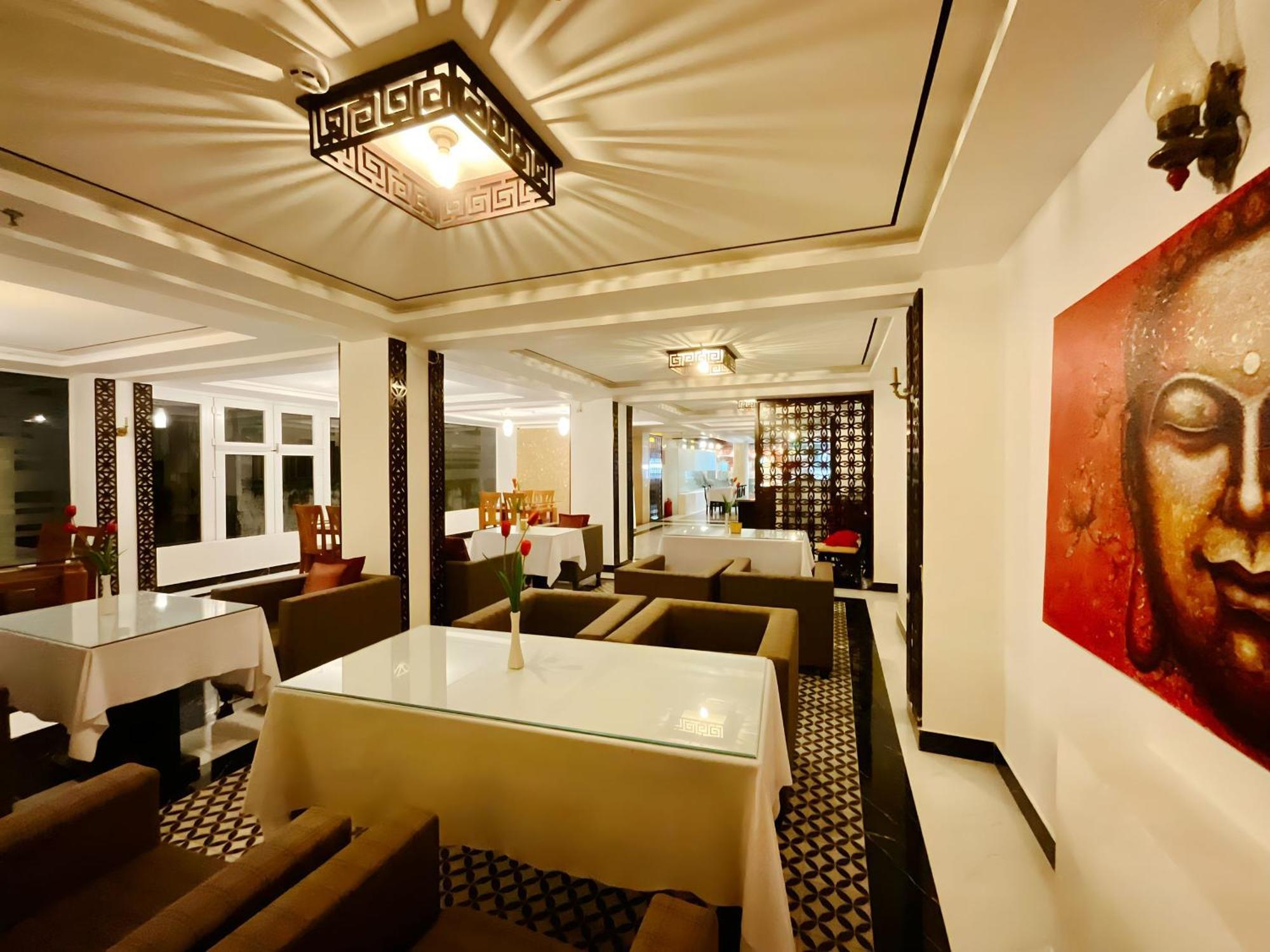 Viet Nam Hotel Hue Exteriör bild